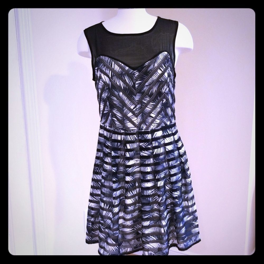 Greylin size M party dress